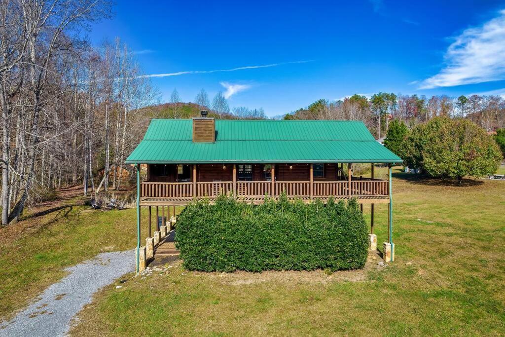 Spectacular Mtns Views With Private Hot Tub With Pool Table And Private Pond Villa Sevierville Exterior photo