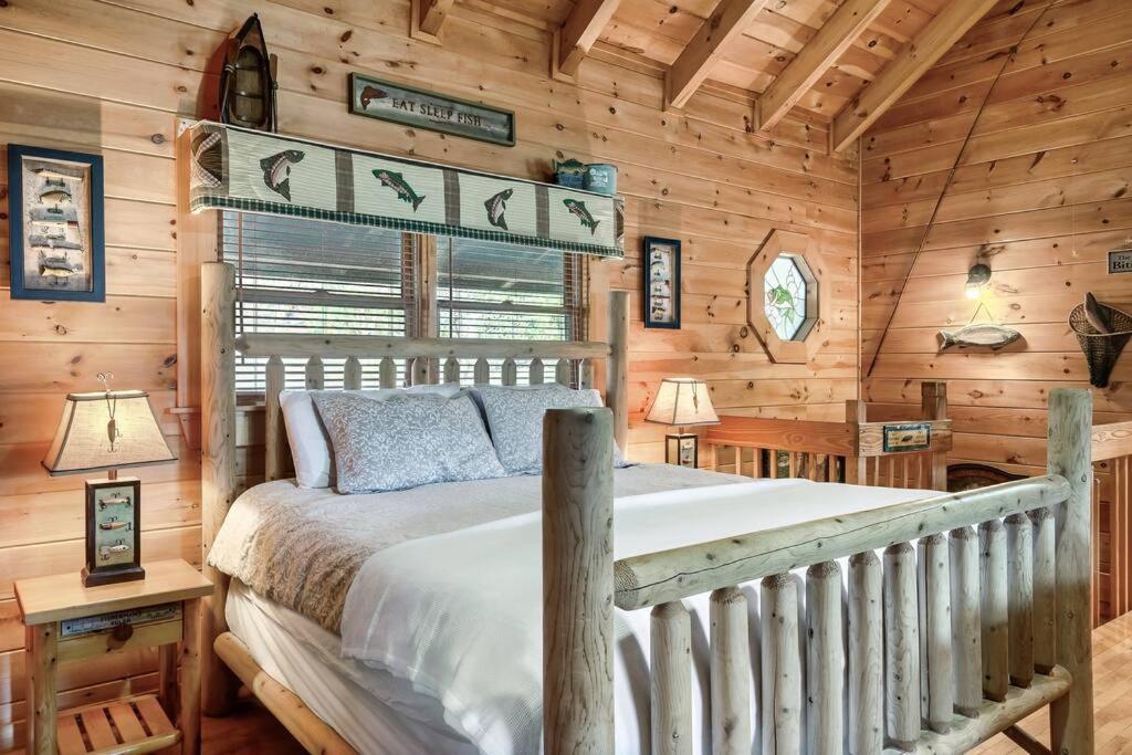 Spectacular Mtns Views With Private Hot Tub With Pool Table And Private Pond Villa Sevierville Exterior photo